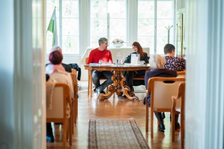 Noč knjige Pogovor s pesnico Bino Štampe Žmavc